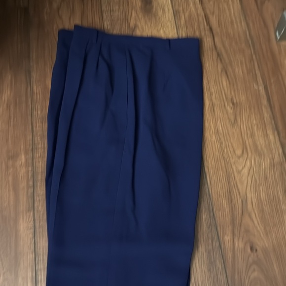 Pants suit - Picture 8 of 13